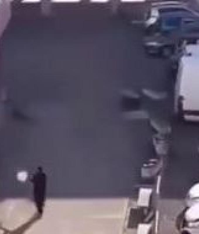 Ein Mann wird mitten am Tag erschossen, das Video wurde in sozialen Netzwerken geteilt