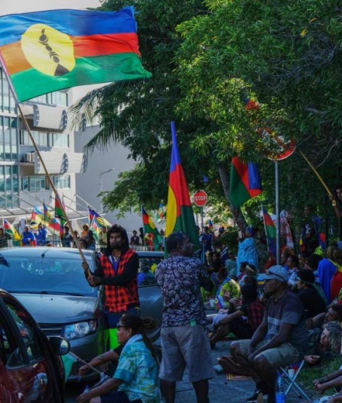 Neukaledonien: Unruhen und Ausgangssperre in Nouméa zum Zeitpunkt der Abstimmung über die Verfassungsreform | TV5MONDE
