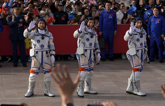Chinesisches Raumschiff dockt an der Tiangong-Station an