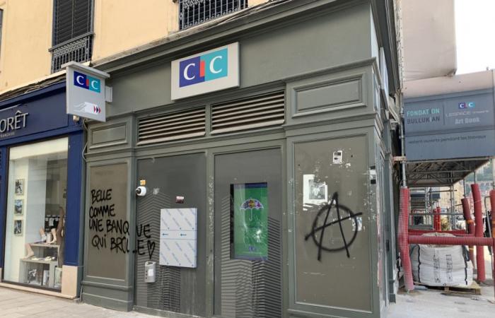 Lyon. Überläufe bei der Anti-RN-Demonstration, Unternehmen und Symbole ins Visier genommen