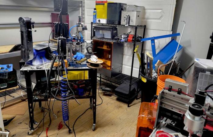 RCMP-Suche in St-Joseph-du-Lac | Mann wird beschuldigt, Waffen mit 3D-Drucker hergestellt zu haben