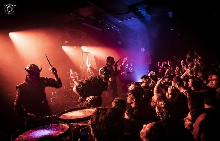 Mushroomhead kündigt neues Album „Call The Devil“ an und enthüllt die erste Single „Fall In Line“.