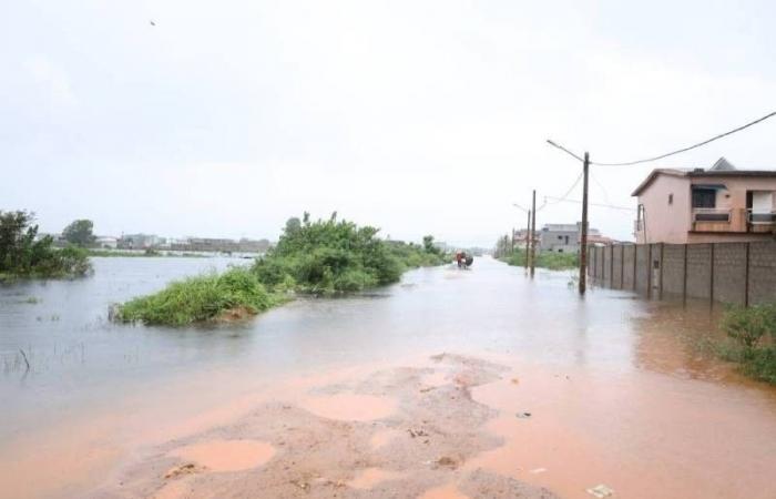 Regenzeit: Mehrere Ortschaften sind von steigenden Wasserständen in Grand-Bassam betroffen