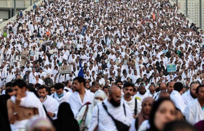 Muslimische Gläubige feiern den ersten Tag von Eid in Mekka