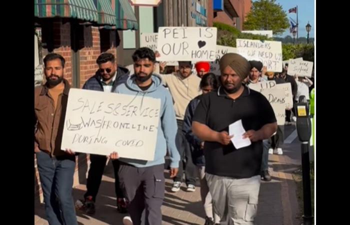 Internationale Studierende in Kanada protestieren gegen die von Prince Edward Island verhängten Anti-Einwanderungsmaßnahmen