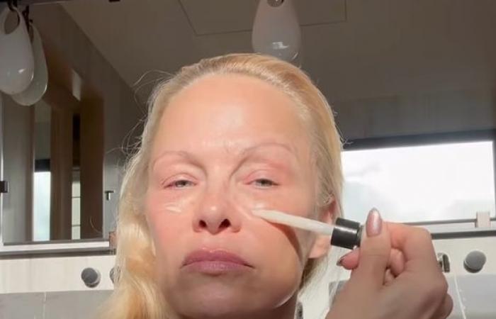 Die Schönheitsroutine von Pamela Anderson wird Sie sprachlos machen