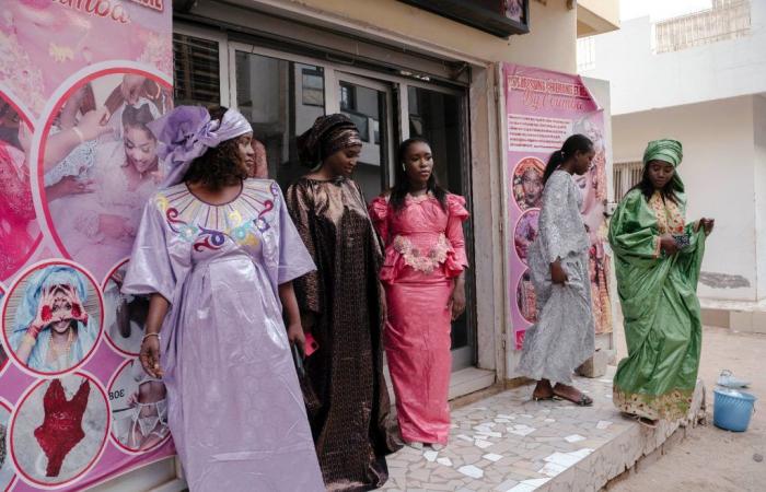 Frankreich – Welt – Im Senegal, in luxuriösen Outfits für Eid zum halben Preis