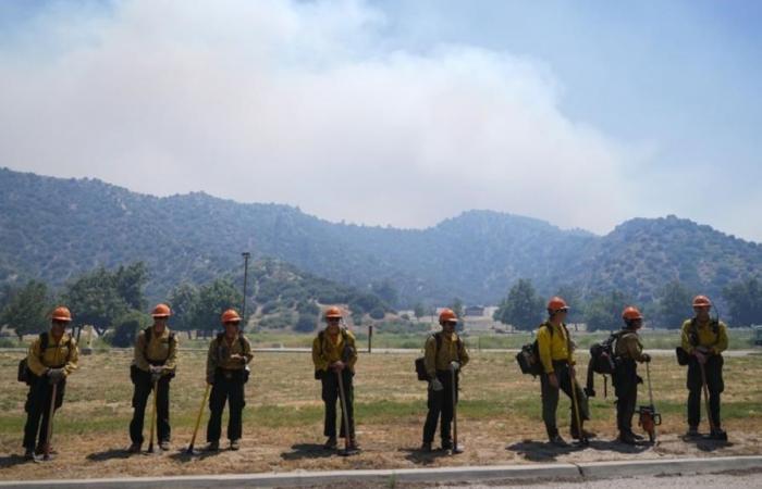 Die ersten Waldbrände des Jahres brennen in der Gegend von Los Angeles