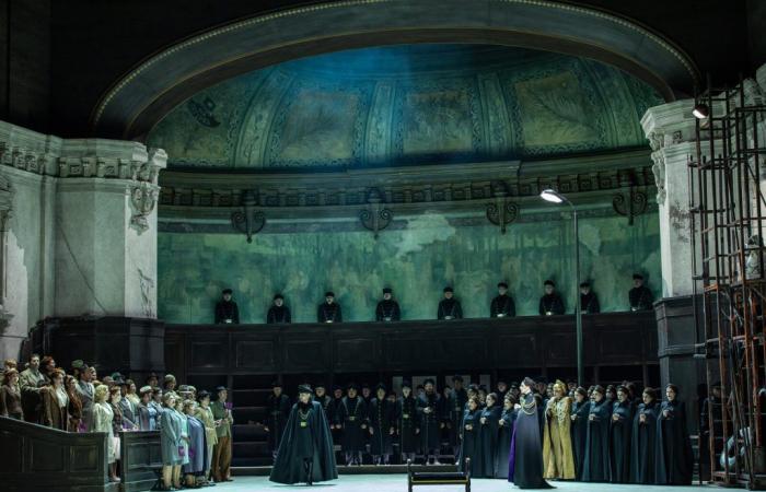 „La Vestale“: eine zeitgenössische Dystopie an der Opéra Bastille