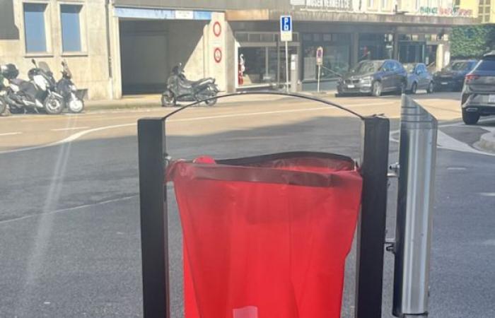 Mülltüten zur Unterstützung der Nati sorgen in Genf für Aufregung