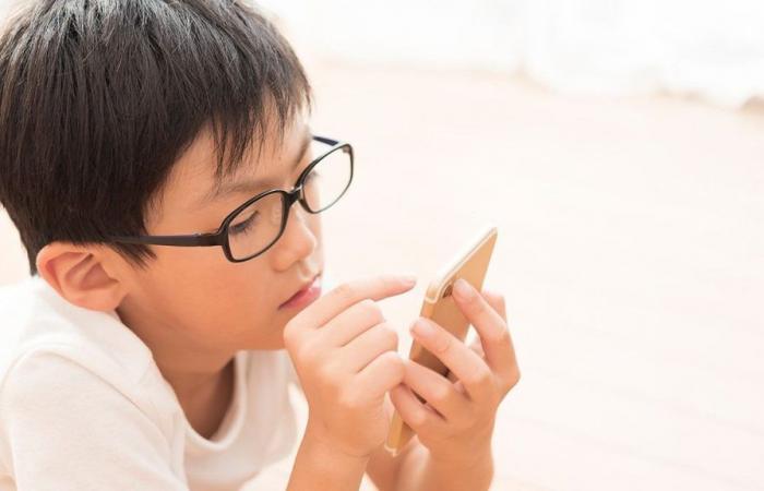 Brillen aus der Grundschule: Schuld an Smartphones und Videospielen?