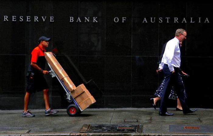 Die australische Zentralbank, die angesichts der Inflation wachsam ist, lässt ihre Zinssätze unverändert
