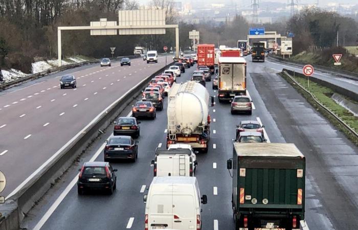 Essonne: Eine Ausfahrt der Autobahn A6 in Richtung Paris wird gesperrt, es ist mit starken Staus zu rechnen