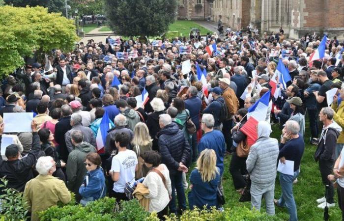 „Antisemitischer LFI! Mélenchon-Mörder!“ Die Juden von Toulouse revoltierten nach der Tragödie von Courbevoie wie nie zuvor gegen die Linkspartei