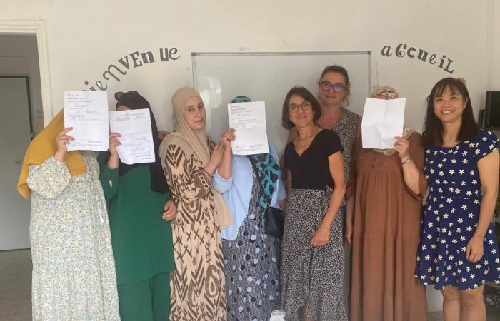 Sechs Studenten marokkanischer Herkunft bestehen dank einer Var-Vereinigung eine Französischprüfung