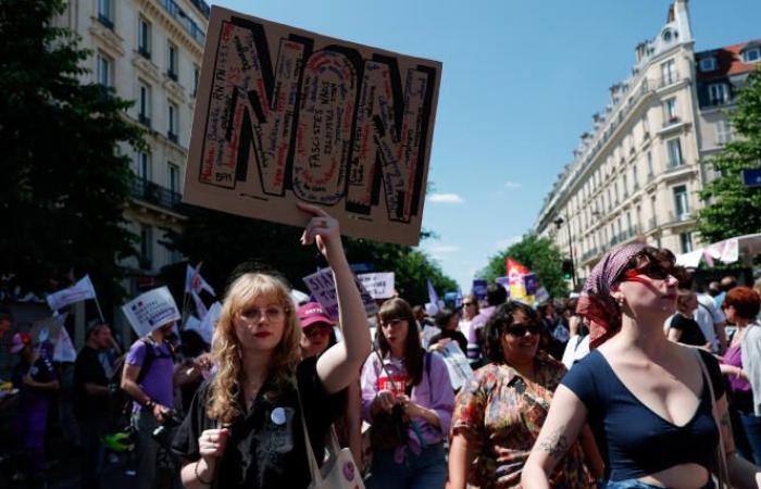 Mehrere feministische Demonstrationen gegen die extreme Rechte in Paris und ganz Frankreich