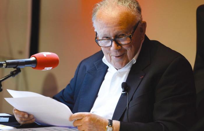 Philippe Bouvard, Säule des RTL-Radios, gibt seinen Rücktritt im Alter von 94 Jahren bekannt