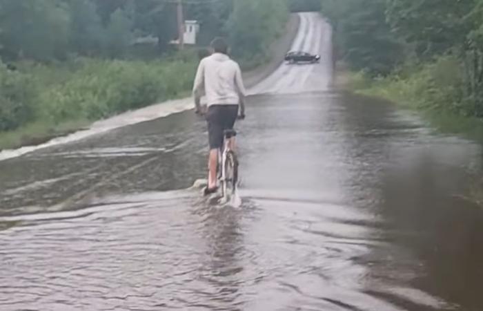 Sintflutartige Regenfälle in Lanaudière | Mehrere Wohnhäuser in Chertsey seien von Überschwemmungen bedroht, warnt der Geschäftsführer