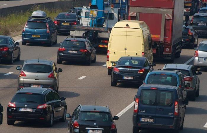 Die Zahl der Verkehrsunfälle und Verkehrsopfer ist im Jahr 2023 zurückgegangen, aber… der wallonischen Region geht es weniger gut und eine Provinz erhöht den Durchschnitt