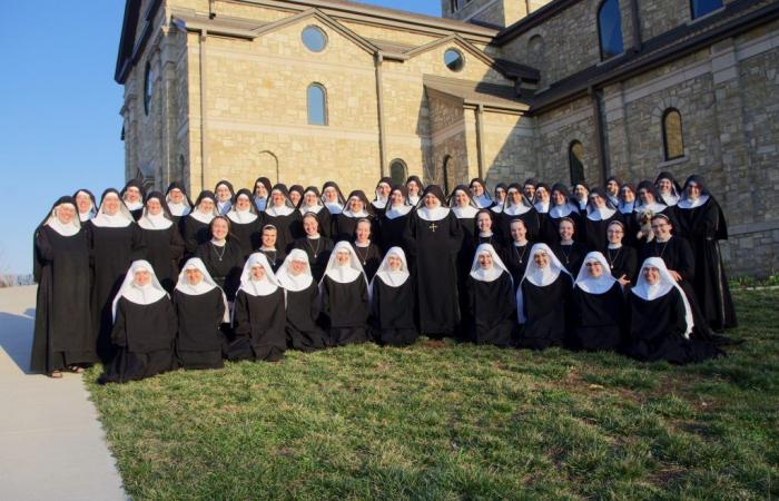 Gründung der Benediktinerinnen Maria Königin der Apostel in England