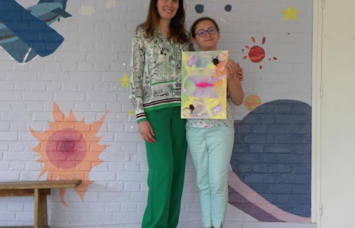 Louise Daussion, Schülerin der Raymond-Gernez-Schule in Cambrai, erhielt den Hauptpreis im Wettbewerb „Kunst und Mathematik“.