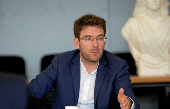 Bürgermeister Nicolas Mayer-Rossignol verbietet einen in Rouen geplanten fremdenfeindlichen Abend
