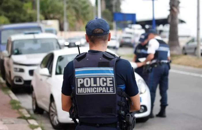 Weigerung, zu Fuß zu fliehen… Was wir über den Zusammenstoß wissen, bei dem drei Polizisten in Cannes verletzt wurden