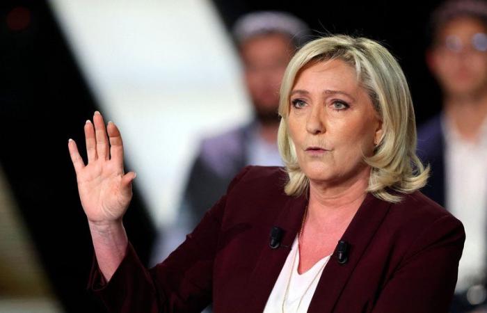 RICHTIG ODER FALSCH. Parlamentswahlen 2024: Ist Emmanuel Macrons Titel „Chef der Streitkräfte“ nur „Ehrentitel“, wie Marine Le Pen behauptet?