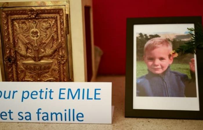 Einer Frau, die beschuldigt wurde, den Großvater des Jungen diffamiert zu haben, wurde im Juli in Marseille der Prozess gemacht