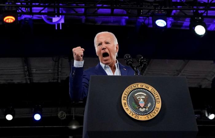 Joe Biden versichert, dass er der Situation weiterhin gewachsen sei