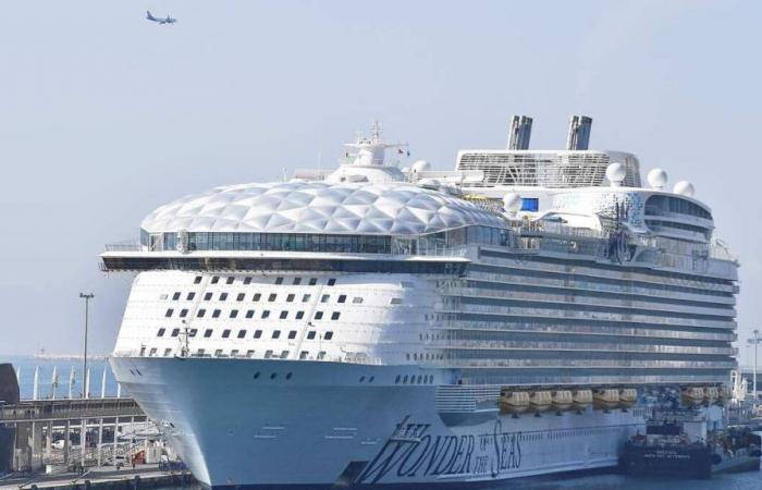 Royal Caribbean: Auf dem größten Kreuzfahrtschiff der Welt bricht Feuer aus