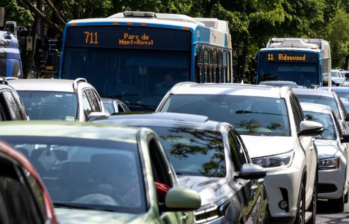 Finanzierung des öffentlichen Verkehrs | Gewählte Beamte von Montreal empfehlen eine Erhöhung der Kraftstoffsteuern