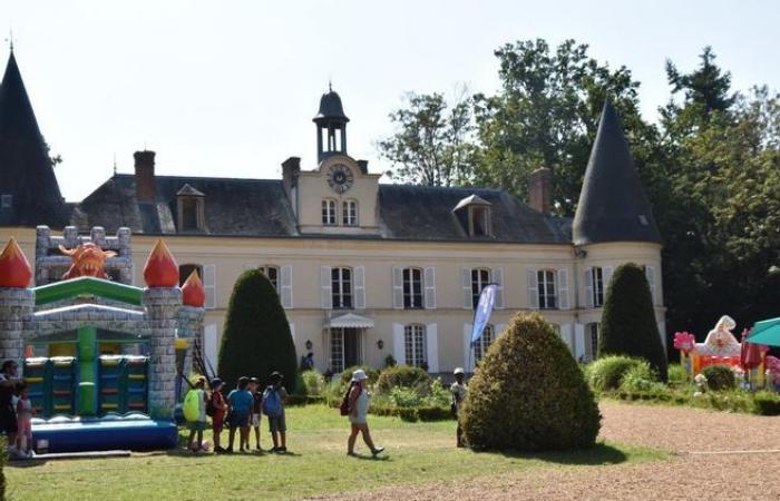 Die Drouais „erobern“ ihr Comteville-Anwesen mit einem republikanischen Picknick zurück