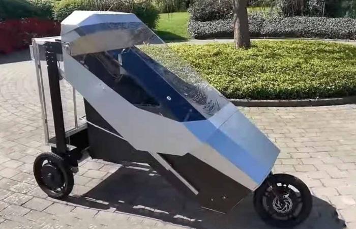Mobi-1, ein 70 kg schweres Stadt- und Elektrofahrzeug, das die Vorteile des Autos und des Fahrrads vereint