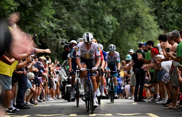 Tour de France (1. Etappe Florenz – Rimini): Bardet triumphiert und erhält zum ersten Mal in seiner Karriere Gelb