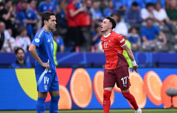 Große Überraschung bei der EM: Italien, Titelverteidiger, scheidet im Achtelfinale gegen die attraktive Schweiz aus (2:0, Videos)