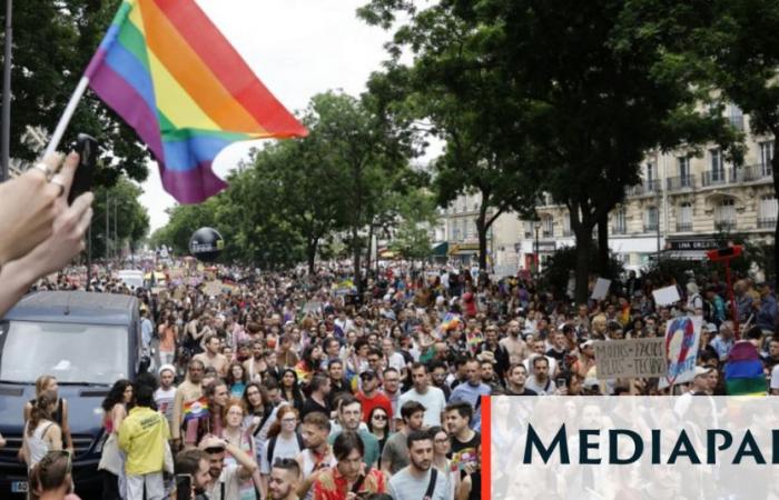 In Paris ein festlicher Stolzmarsch, der aber an „die Gefahr der RN“ erinnert