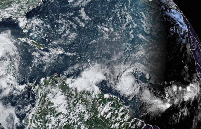 Der Tropensturm Beryl verstärkt sich zum Hurrikan, je weiter er sich der Karibik nähert
