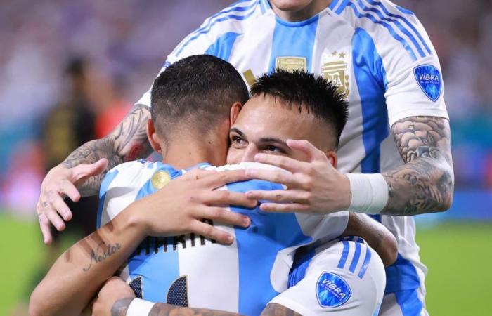 Argentinien, bereits qualifiziert und ohne Messi, sichert sich gegen Peru, Kanada zieht ins Viertelfinale ein