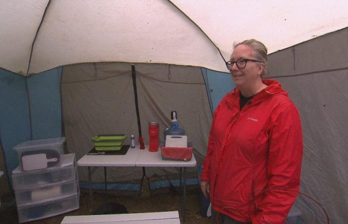 Aus Mangel an Unterkünften wird eine Dame den Sommer auf einem Campingplatz in Centre-du-Québec verbringen