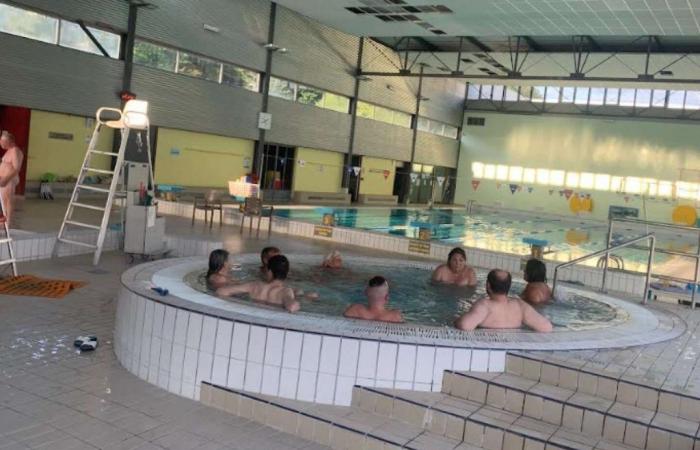 Im Schwimmbad von Argenton-sur-Creuse können Sie ohne Badeanzüge oder Badeanzüge schwimmen