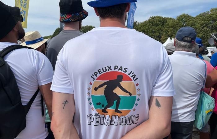 Bei La Marseillaise beim Pétanque bleiben die Parlamentswahlen dem Boulespiel fern