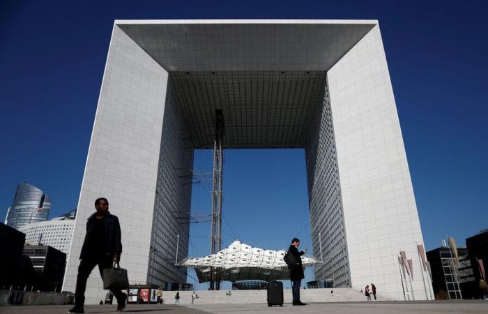 In der Nähe von Paris will das Geschäftsviertel La Défense grüner werden, um sich besser zu beleben