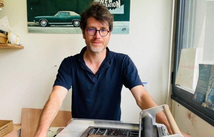 Dieser Bewohner von Vannes hat eine sehr leichte typografische Druckmaschine entwickelt, die er zu Hause drucken kann