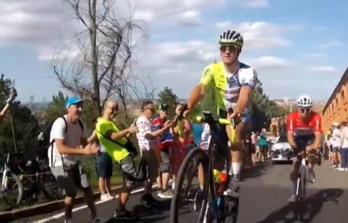 TDF. Tour de France – Laurenz Rex‘ beeindruckender Wheelie in San Luca