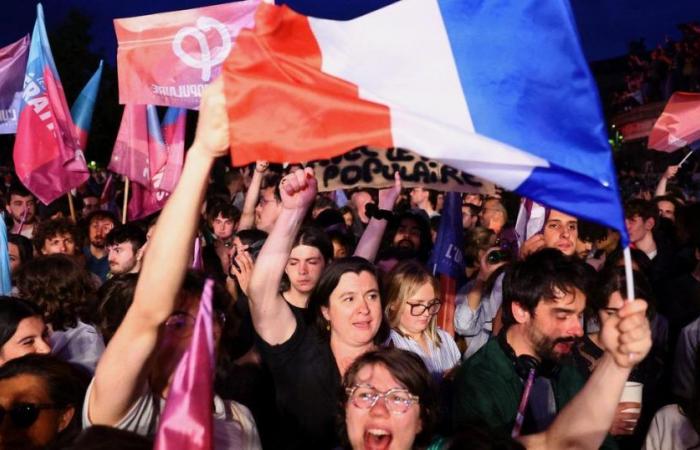 in Paris eine Flutwelle für die Neue Volksfront