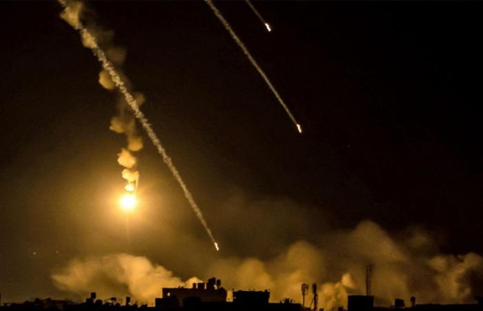 Eine Salve von „20 Projektilen“ wurde von Gaza auf Israel abgefeuert