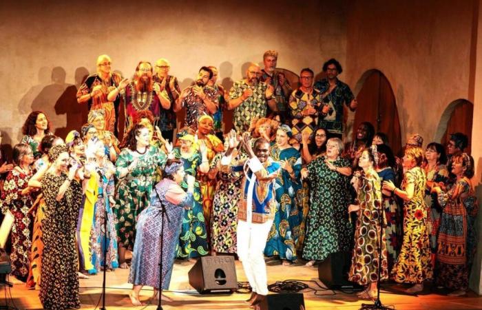 Cotentin. Ein Afro-Gospel-Chor gibt ein Konzert, um seine afrikanischen Lieder vorzustellen