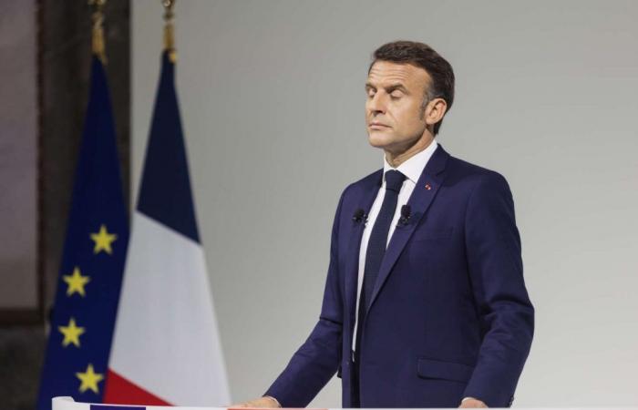 „Die von Emmanuel Macron beschlossene brutale Auflösung der Versammlung führt zur Auflösung seiner eigenen Mehrheit.“