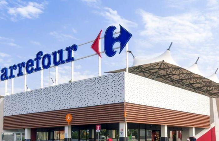 Carrefour bringt für weniger als 25 Euro einen Tisch zum Essen für 4 Personen im Garten auf den Markt